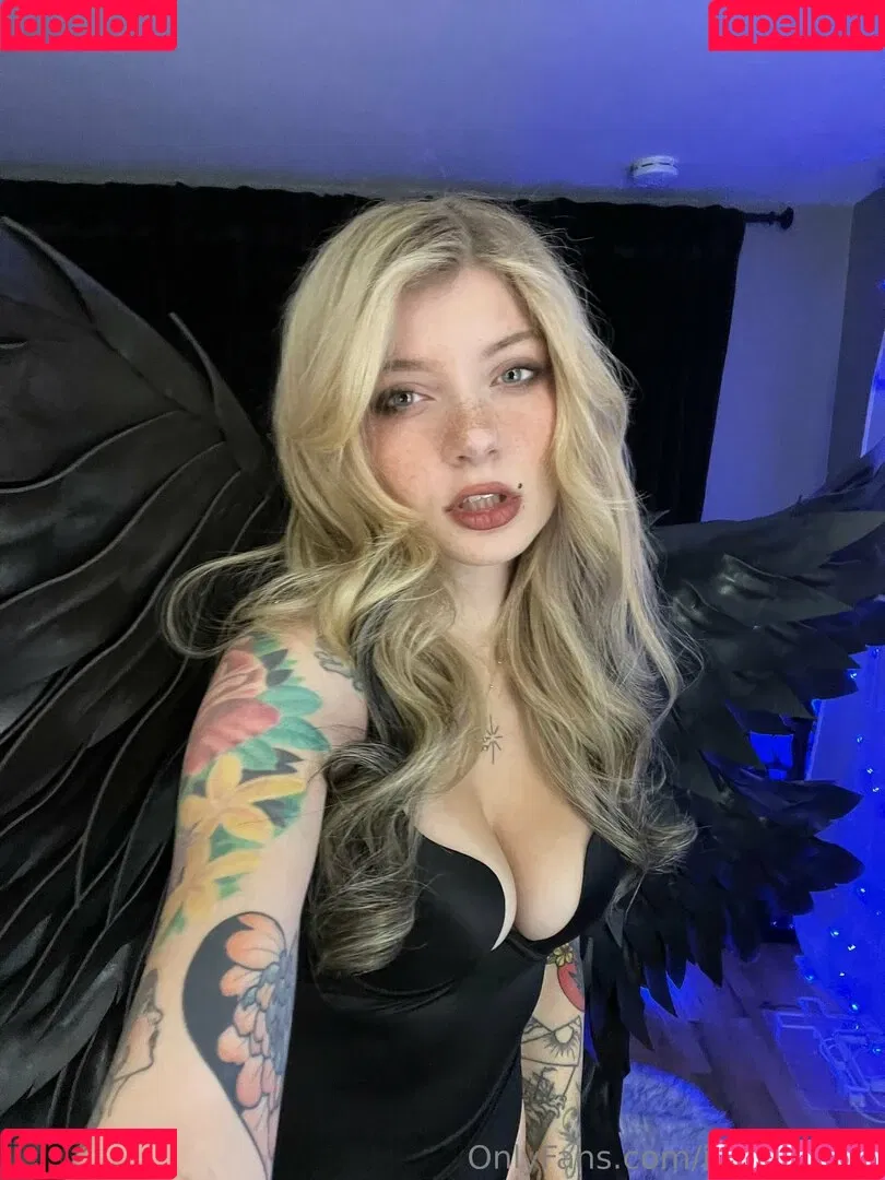 extrasadspice / imsadspice Onlyfans Photo Gallery 