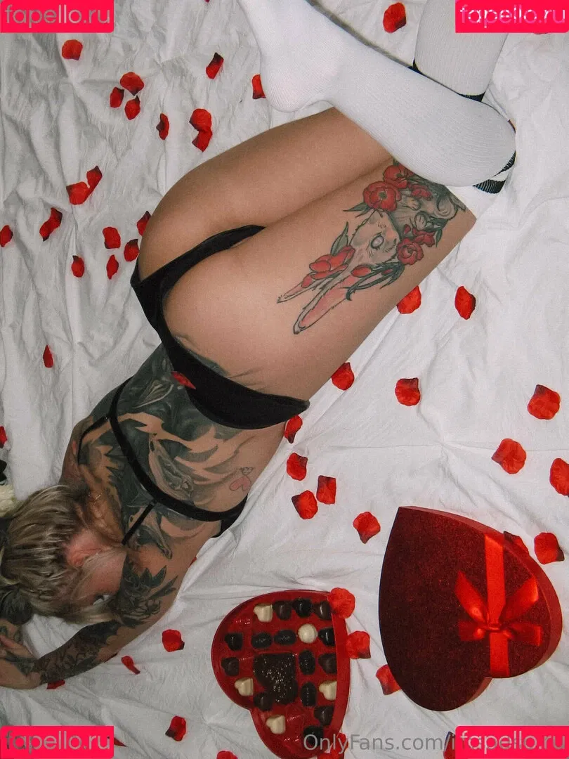 extrasadspice / imsadspice Onlyfans Photo Gallery 