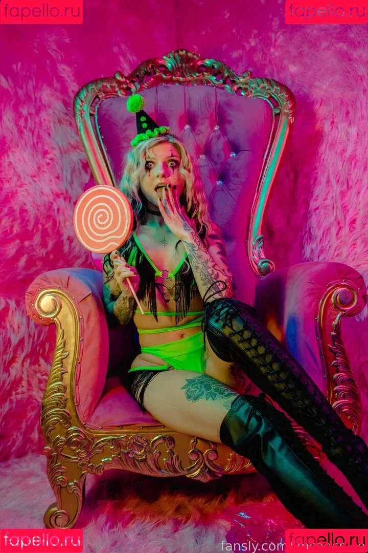 extrasadspice / imsadspice Onlyfans Photo Gallery 