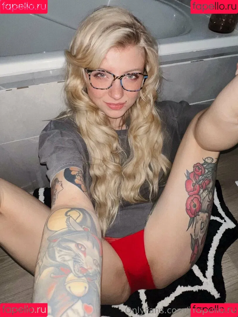 extrasadspice / imsadspice Onlyfans Photo Gallery 