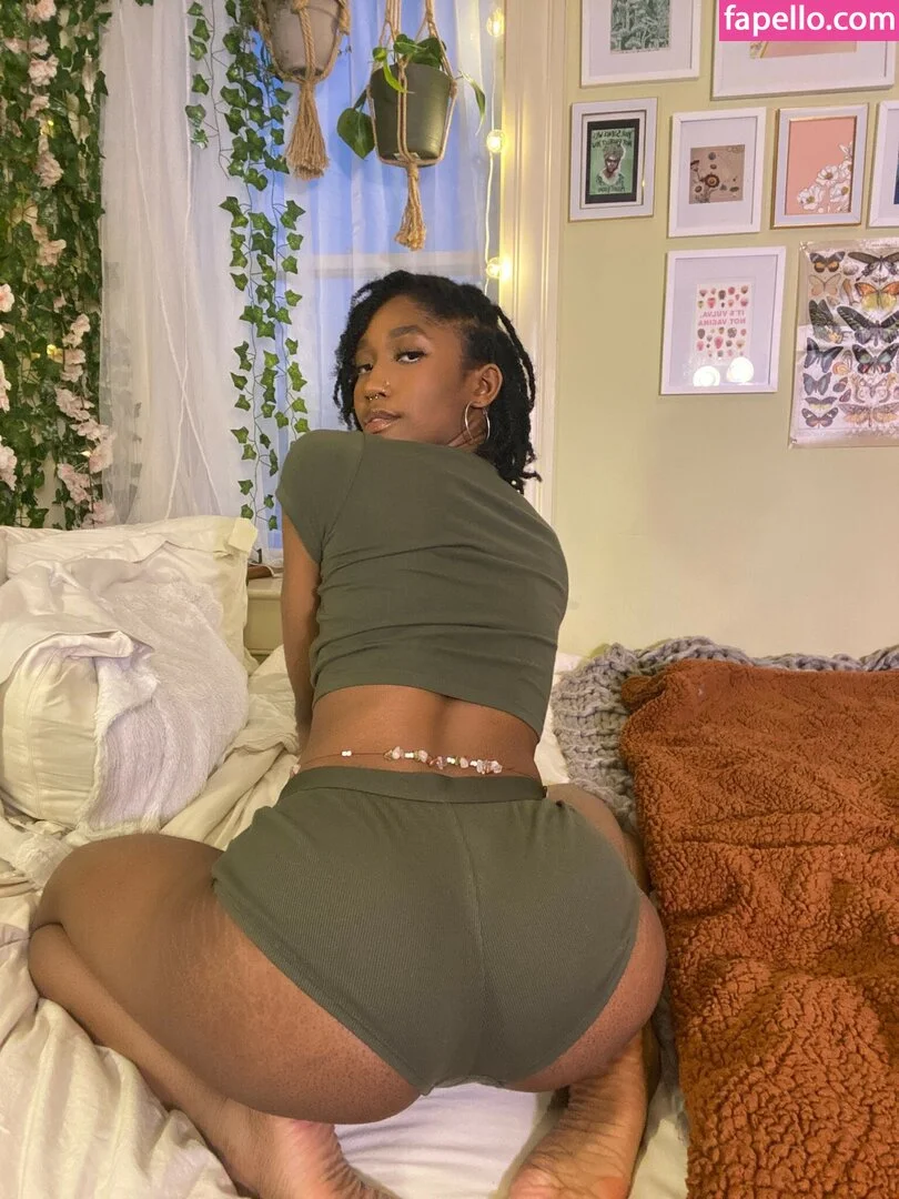 kira_leea Onlyfans Photo Gallery 