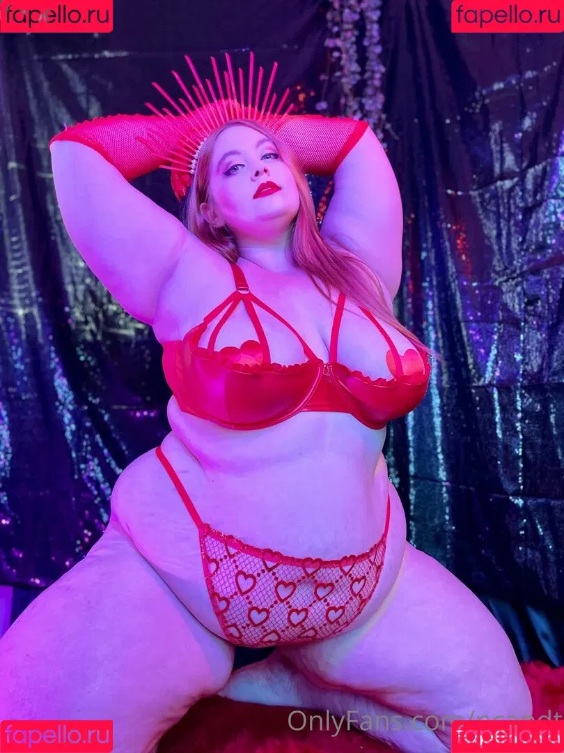ncandt / nerdycurvyandthriving Onlyfans Photo Gallery 