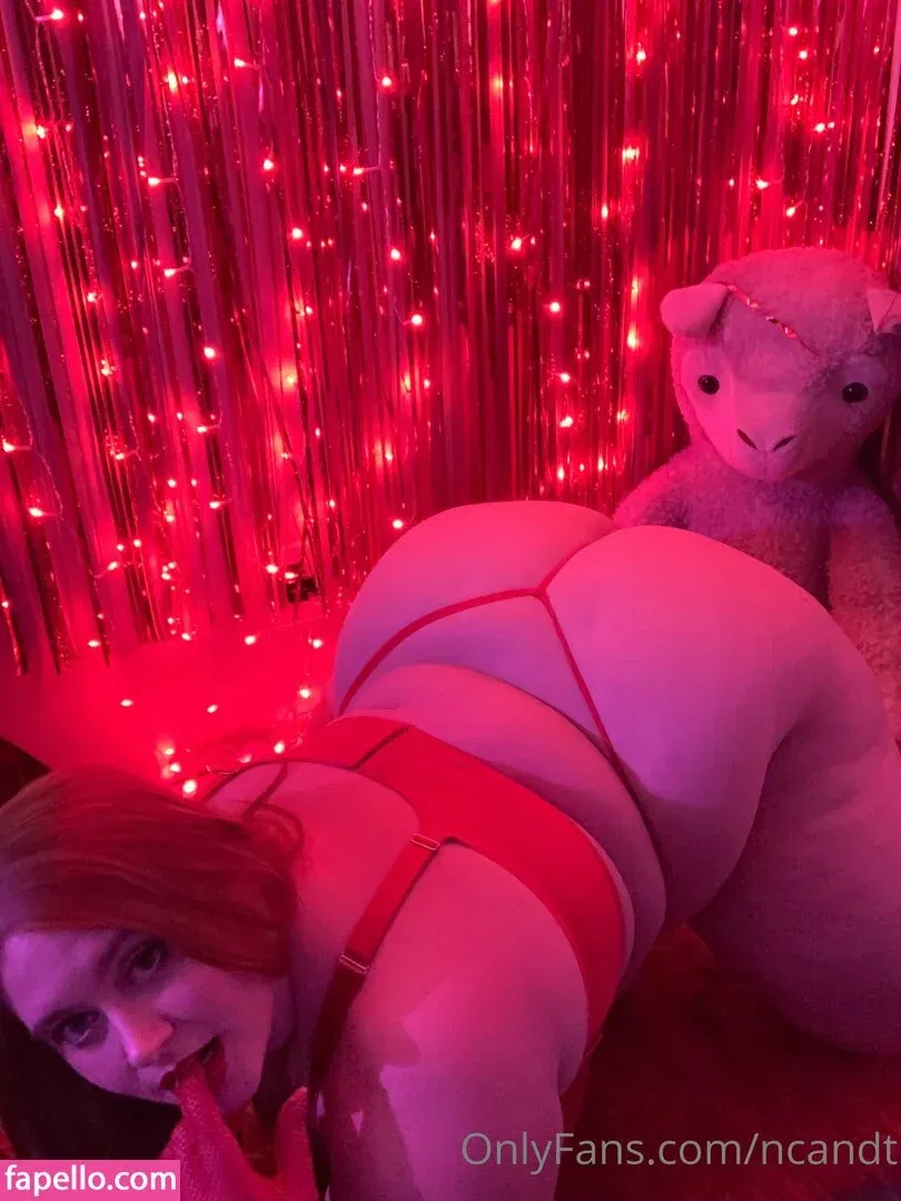 ncandt / nerdycurvyandthriving Onlyfans Photo Gallery 