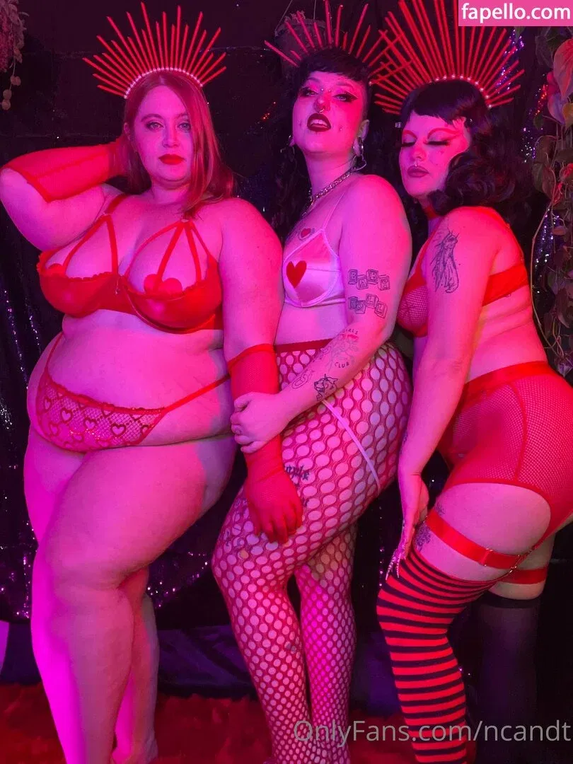 ncandt / nerdycurvyandthriving Onlyfans Photo Gallery 