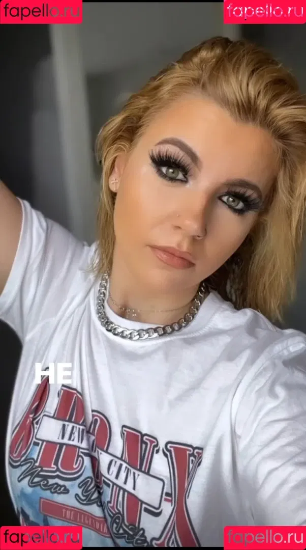 Megann22 / megann__22 Onlyfans Photo Gallery 