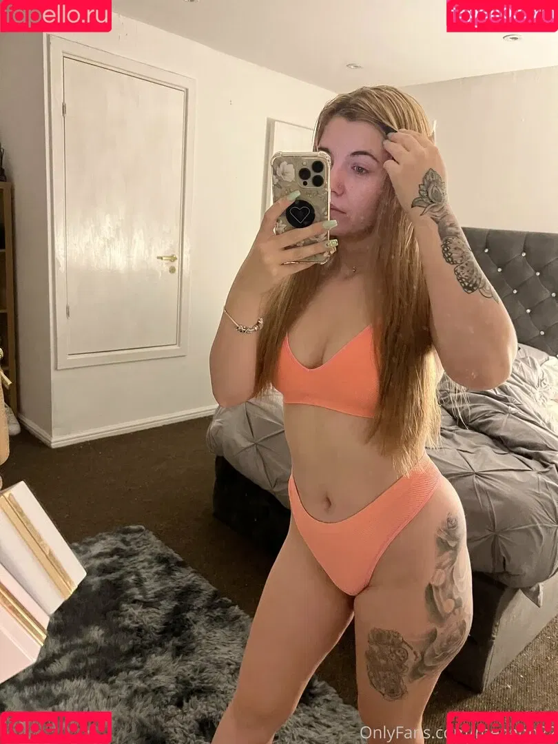Megann22 / megann__22 Onlyfans Photo Gallery 