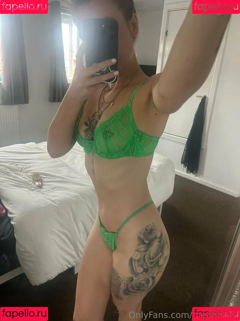 Megann22 / megann__22 Onlyfans Photo Gallery 