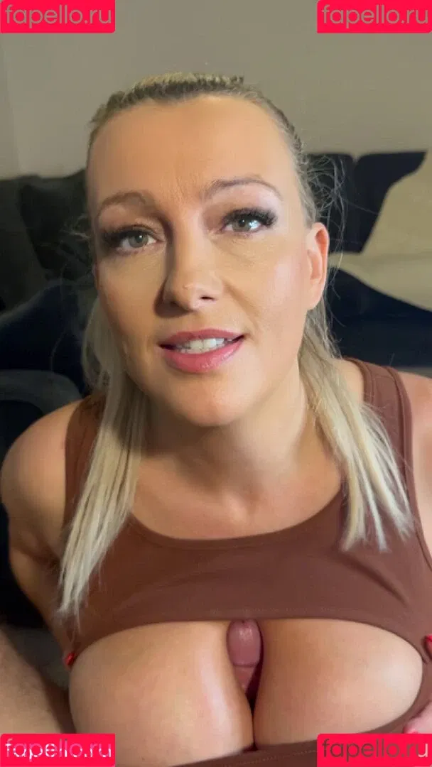Miss Juicy Lucy / Miss Lucy Sky / ilovejuicylucy / lucykb01 Onlyfans Photo Gallery 