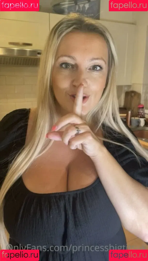 Miss Juicy Lucy / Miss Lucy Sky / ilovejuicylucy / lucykb01 Onlyfans Photo Gallery 