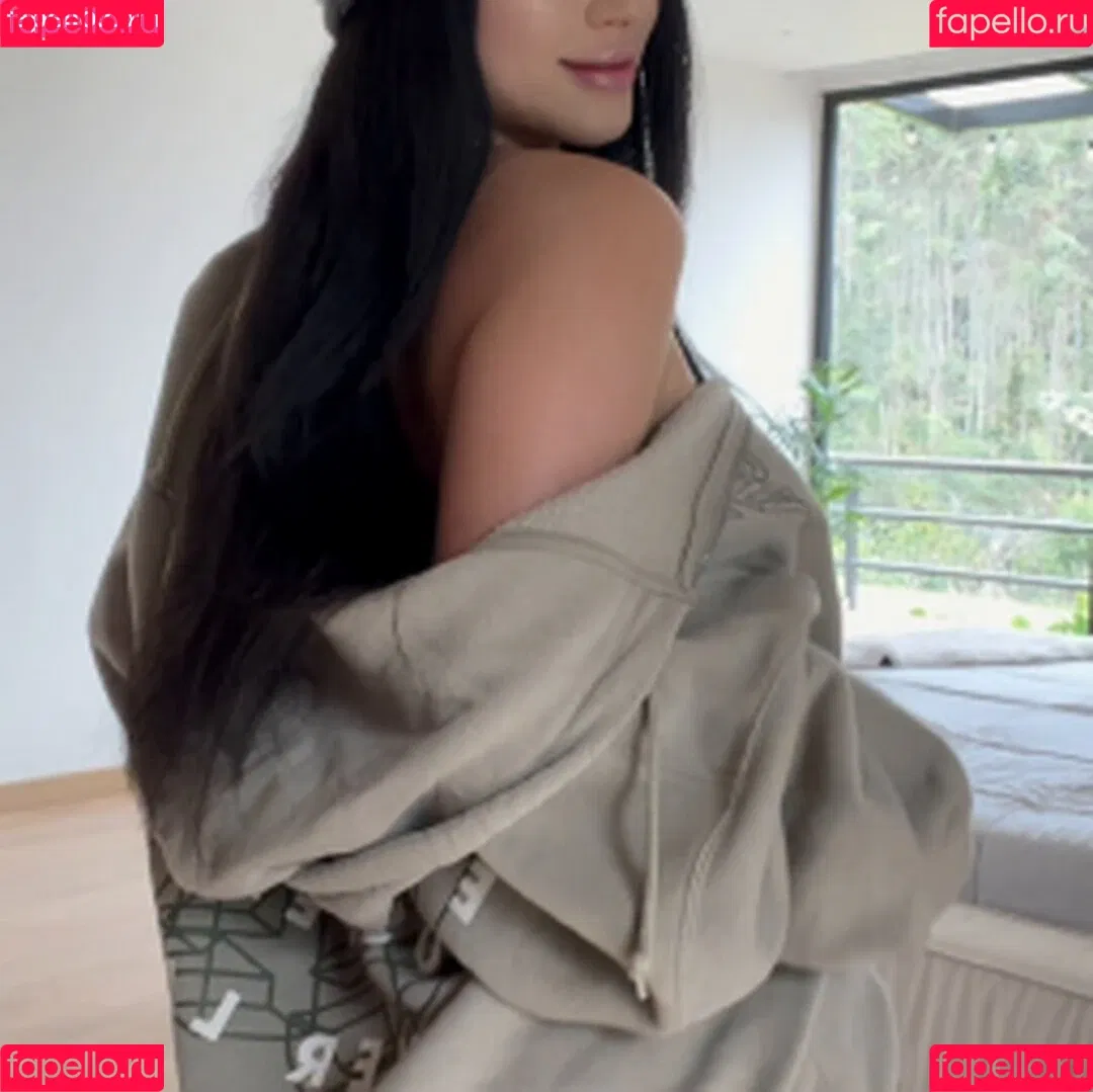 Melwood / melwood_official Onlyfans Photo Gallery 
