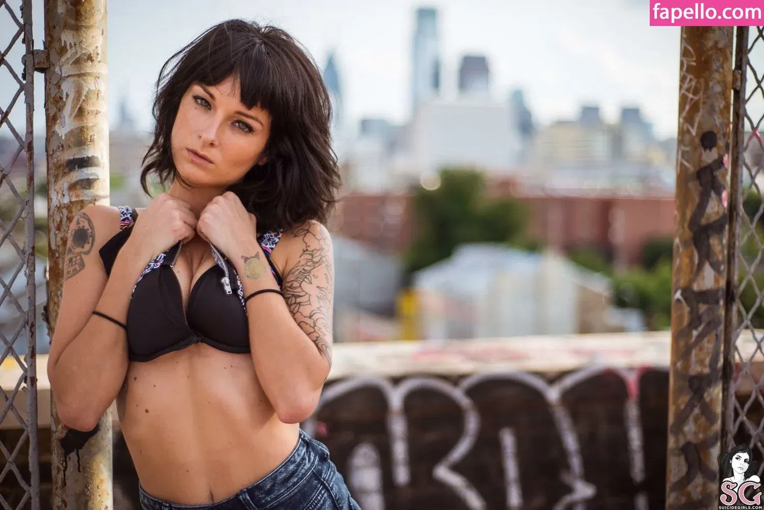 Synatra / sisicestvrai Onlyfans Photo Gallery 