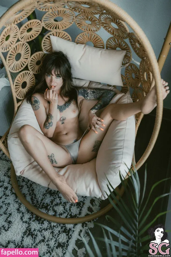 Synatra / sisicestvrai Onlyfans Photo Gallery 