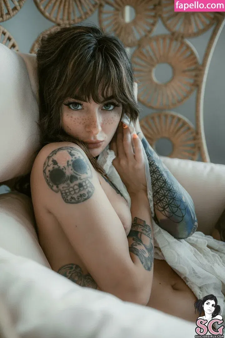 Synatra / sisicestvrai Onlyfans Photo Gallery 