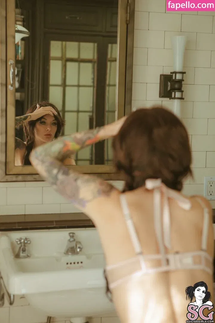 Synatra / sisicestvrai Onlyfans Photo Gallery 