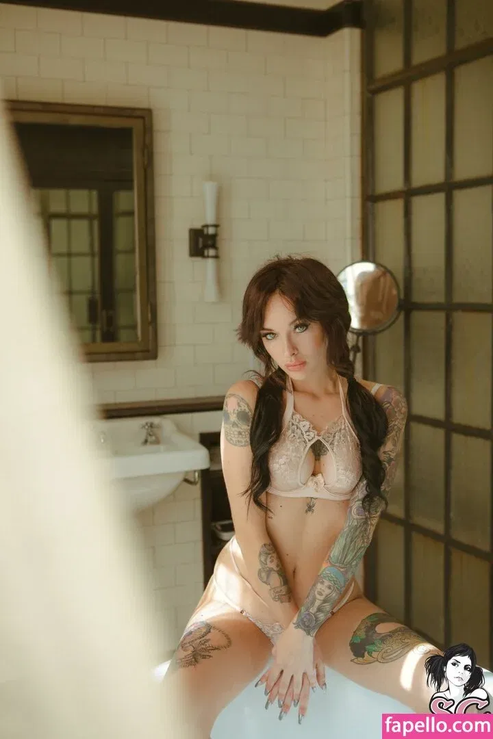 Synatra / sisicestvrai Onlyfans Photo Gallery 