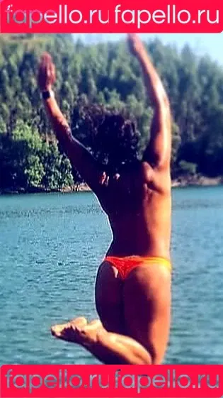Saira Khan / iamsairakhan / sairasbum Onlyfans Photo Gallery 