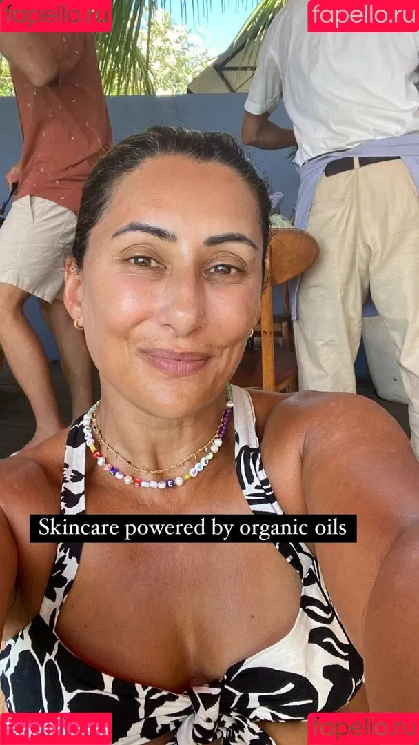 Saira Khan / iamsairakhan / sairasbum Onlyfans Photo Gallery 