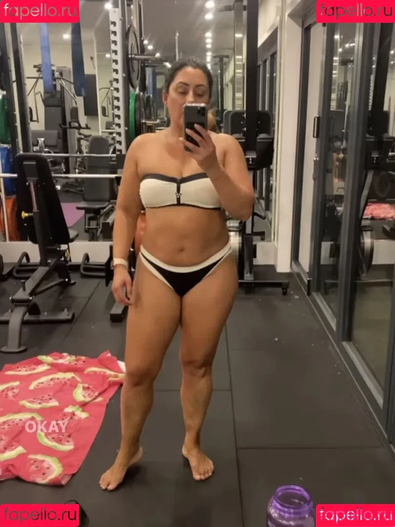 Saira Khan / iamsairakhan / sairasbum Onlyfans Photo Gallery 