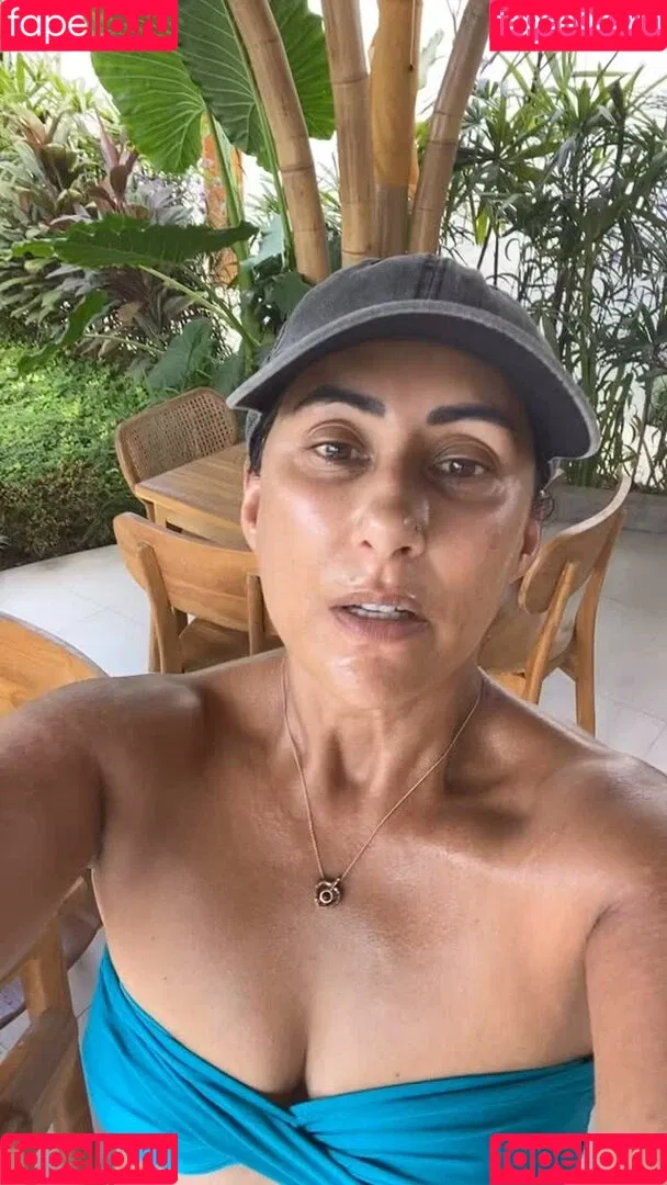Saira Khan / iamsairakhan / sairasbum Onlyfans Photo Gallery 