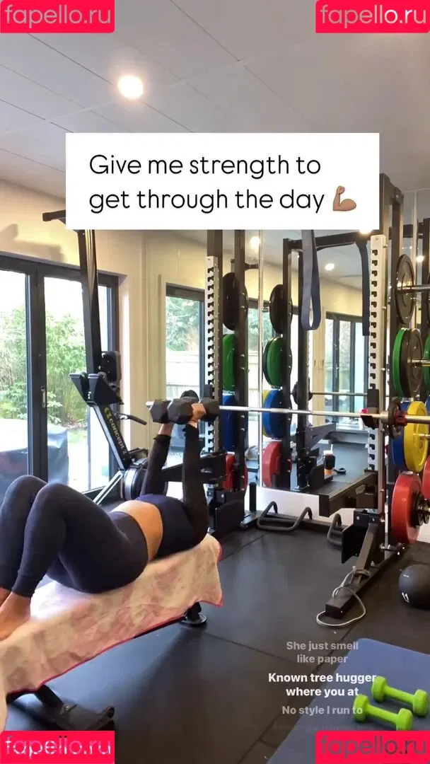 Saira Khan / iamsairakhan / sairasbum Onlyfans Photo Gallery 