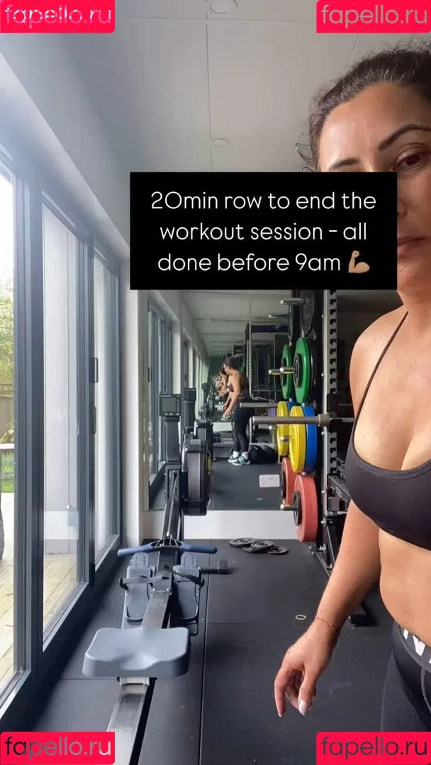 Saira Khan / iamsairakhan / sairasbum Onlyfans Photo Gallery 