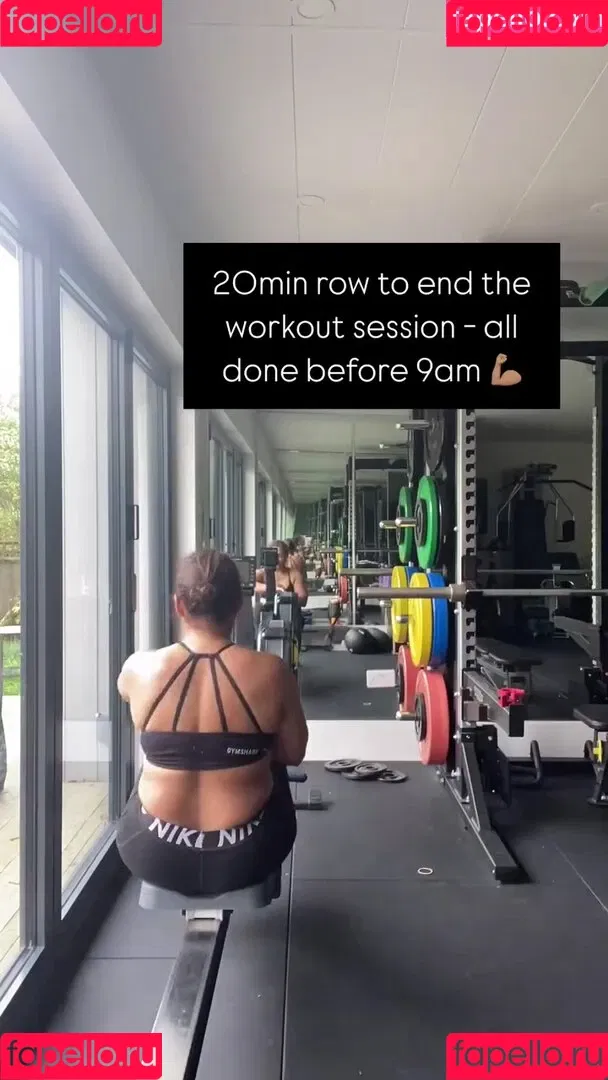 Saira Khan / iamsairakhan / sairasbum Onlyfans Photo Gallery 