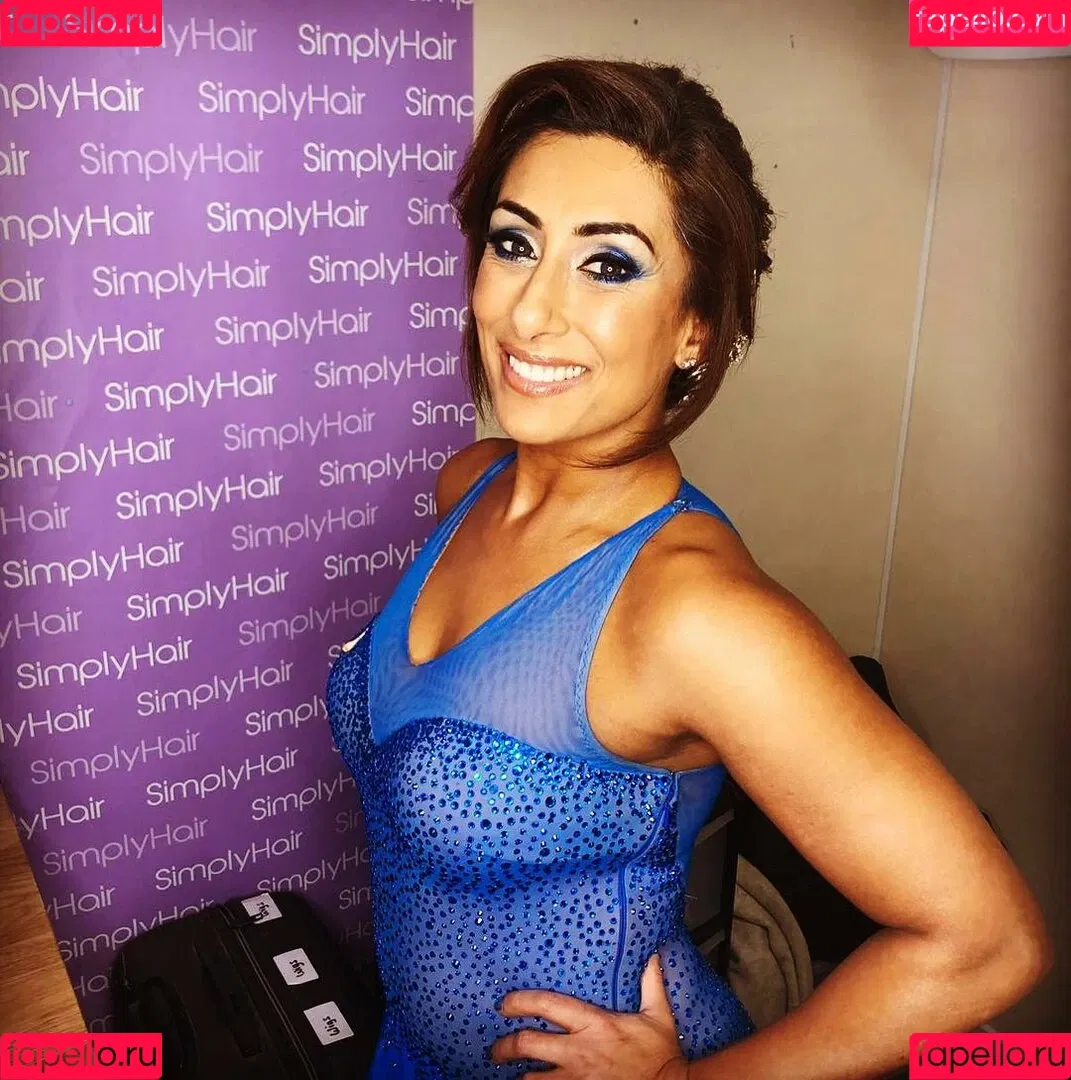 Saira Khan / iamsairakhan / sairasbum Onlyfans Photo Gallery 