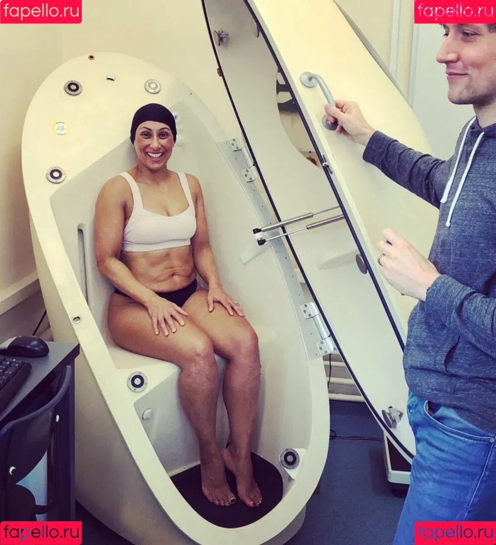 Saira Khan / iamsairakhan / sairasbum Onlyfans Photo Gallery 