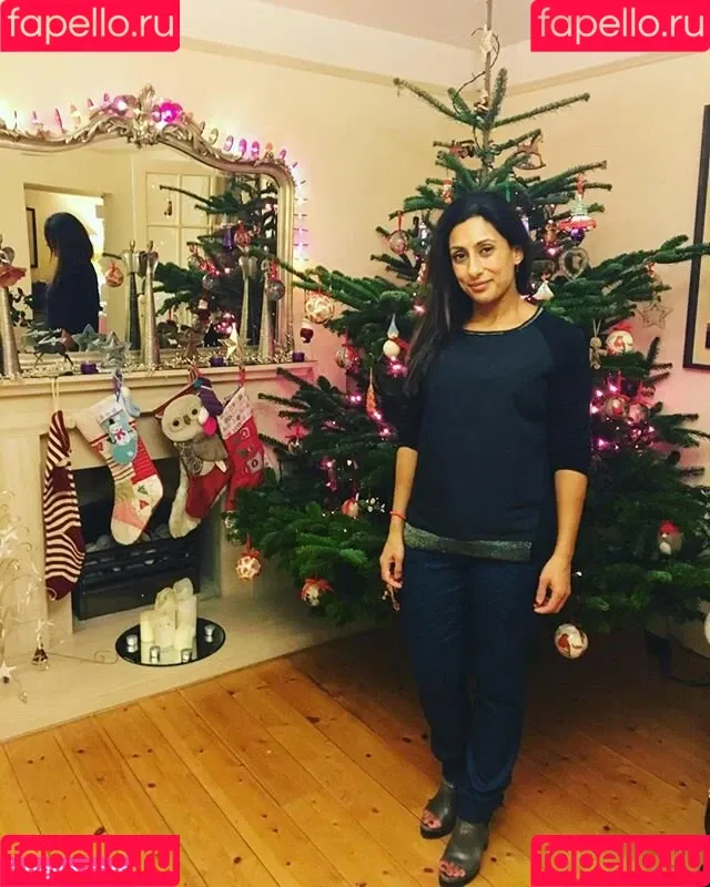 Saira Khan / iamsairakhan / sairasbum Onlyfans Photo Gallery 