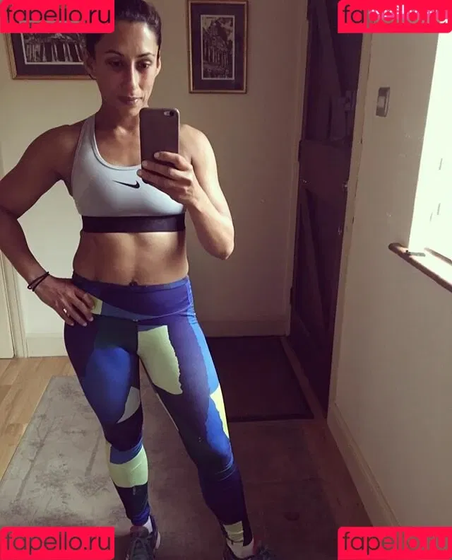 Saira Khan / iamsairakhan / sairasbum Onlyfans Photo Gallery 