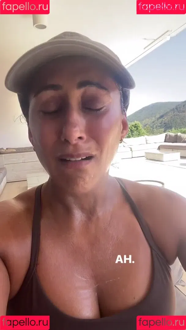 Saira Khan / iamsairakhan / sairasbum Onlyfans Photo Gallery 