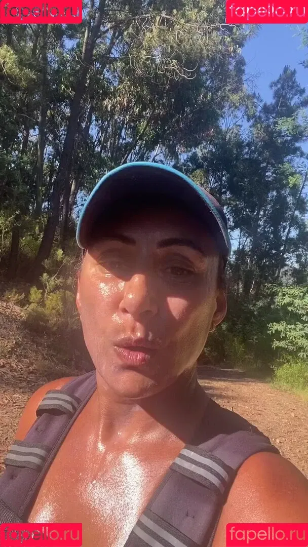 Saira Khan / iamsairakhan / sairasbum Onlyfans Photo Gallery 