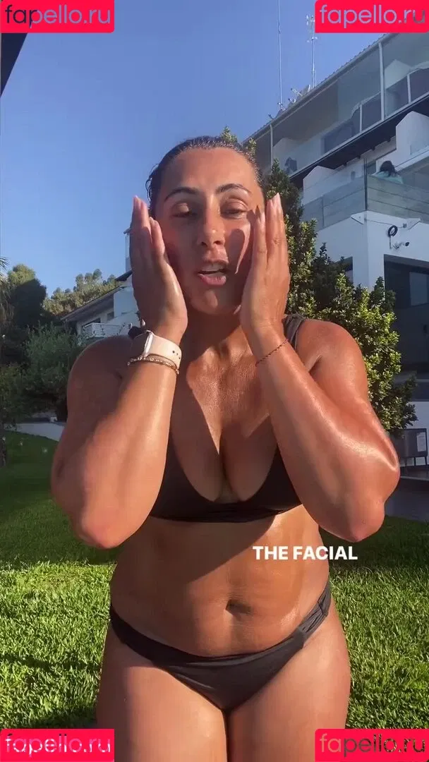 Saira Khan / iamsairakhan / sairasbum Onlyfans Photo Gallery 