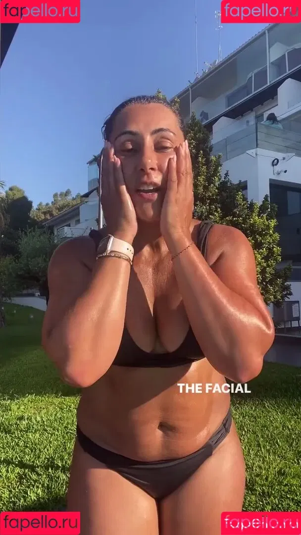 Saira Khan / iamsairakhan / sairasbum Onlyfans Photo Gallery 