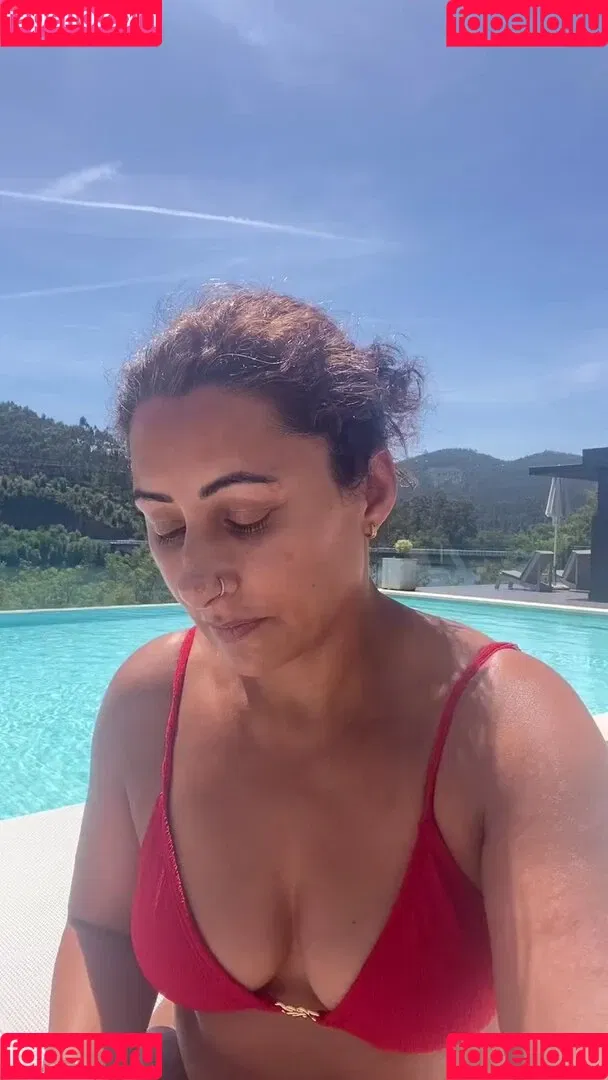 Saira Khan / iamsairakhan / sairasbum Onlyfans Photo Gallery 
