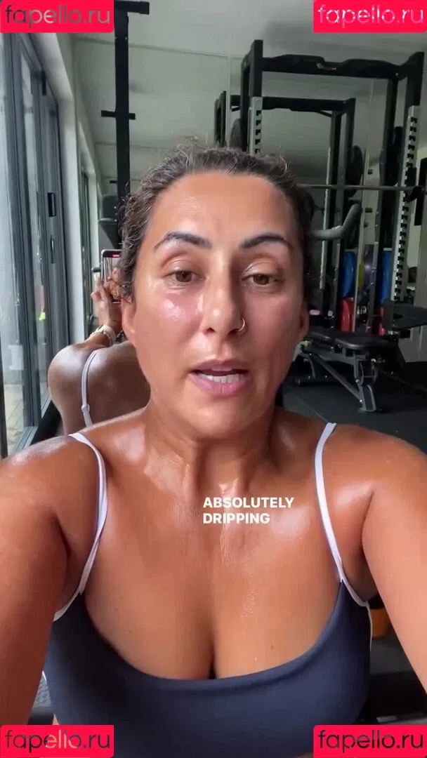Saira Khan / iamsairakhan / sairasbum Onlyfans Photo Gallery 