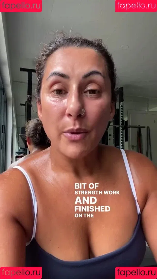 Saira Khan / iamsairakhan / sairasbum Onlyfans Photo Gallery 