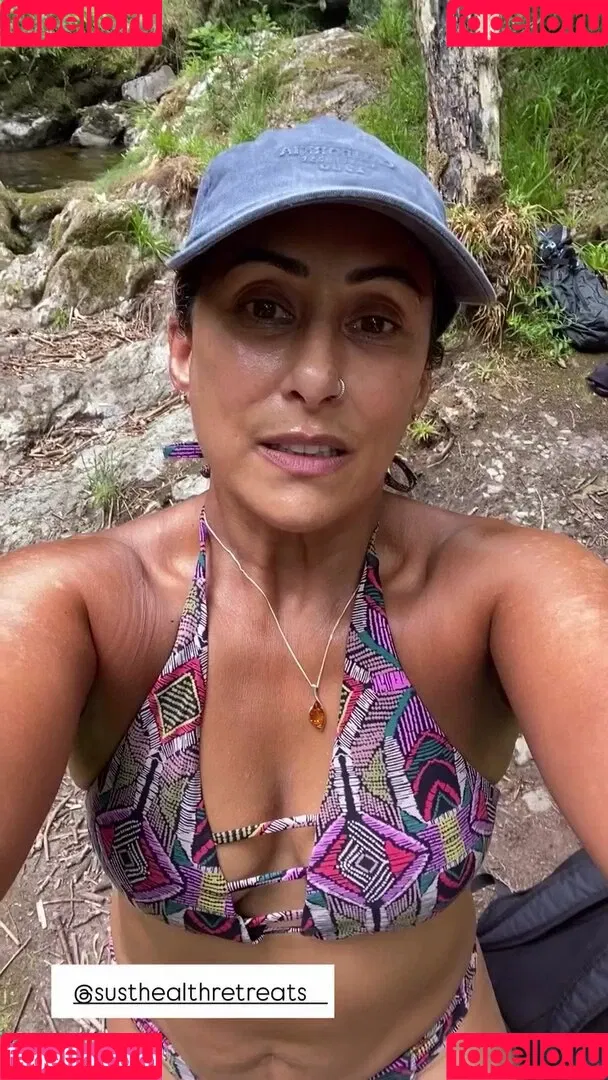 Saira Khan / iamsairakhan / sairasbum Onlyfans Photo Gallery 