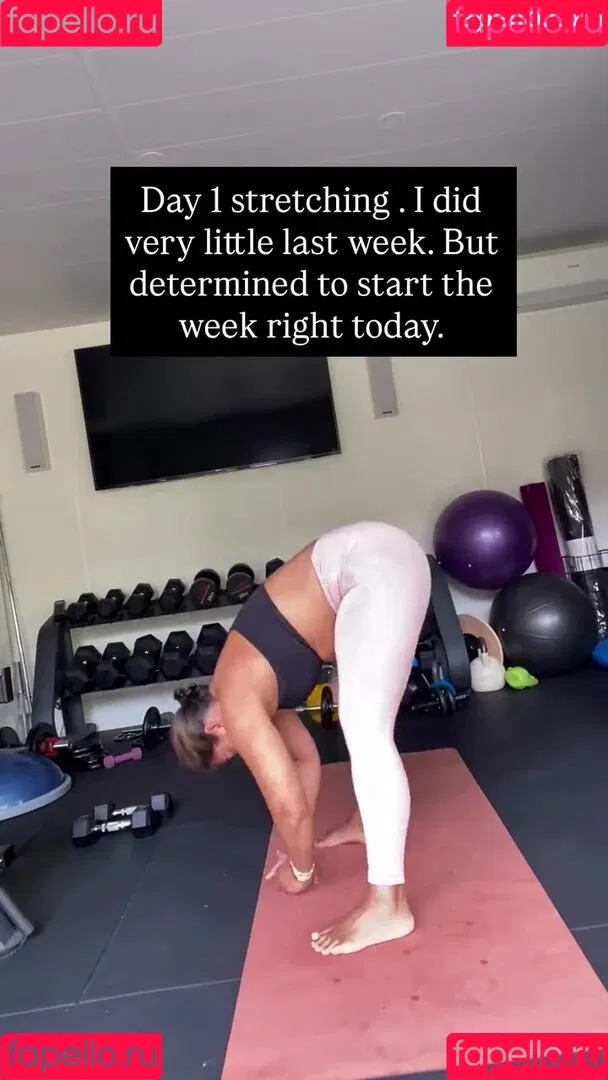 Saira Khan / iamsairakhan / sairasbum Onlyfans Photo Gallery 