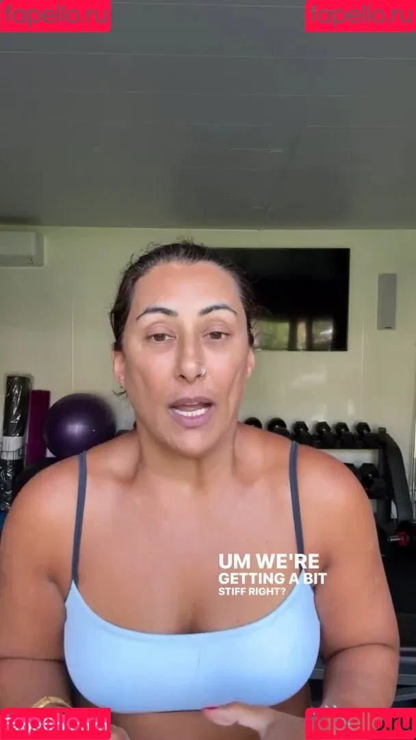 Saira Khan / iamsairakhan / sairasbum Onlyfans Photo Gallery 