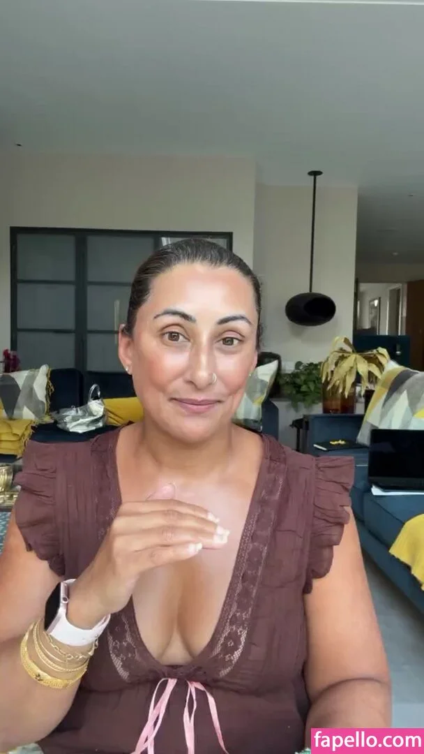 Saira Khan Nude Onlyfans Photo 50