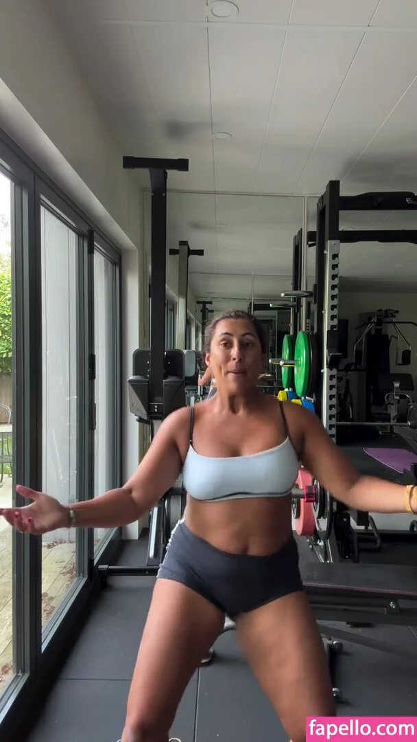 Saira Khan Nude Onlyfans Photo 42