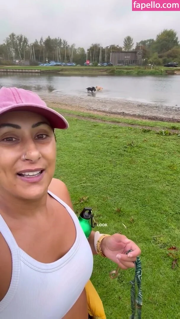 Saira Khan Nude Onlyfans Photo 16