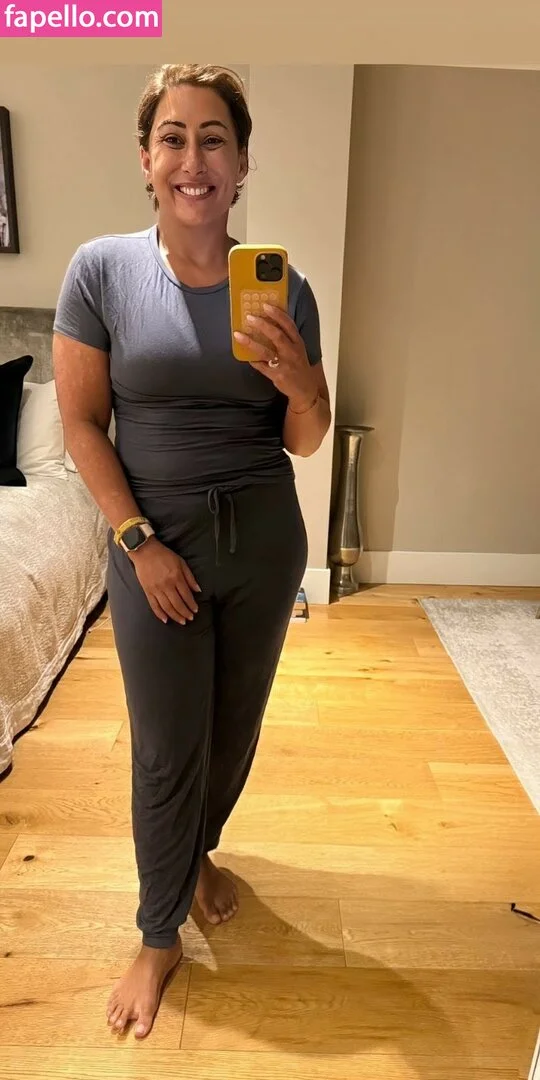 Saira Khan Nude Onlyfans Photo 10