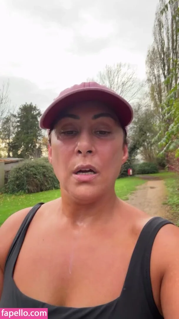 Saira Khan Nude Onlyfans Photo 8