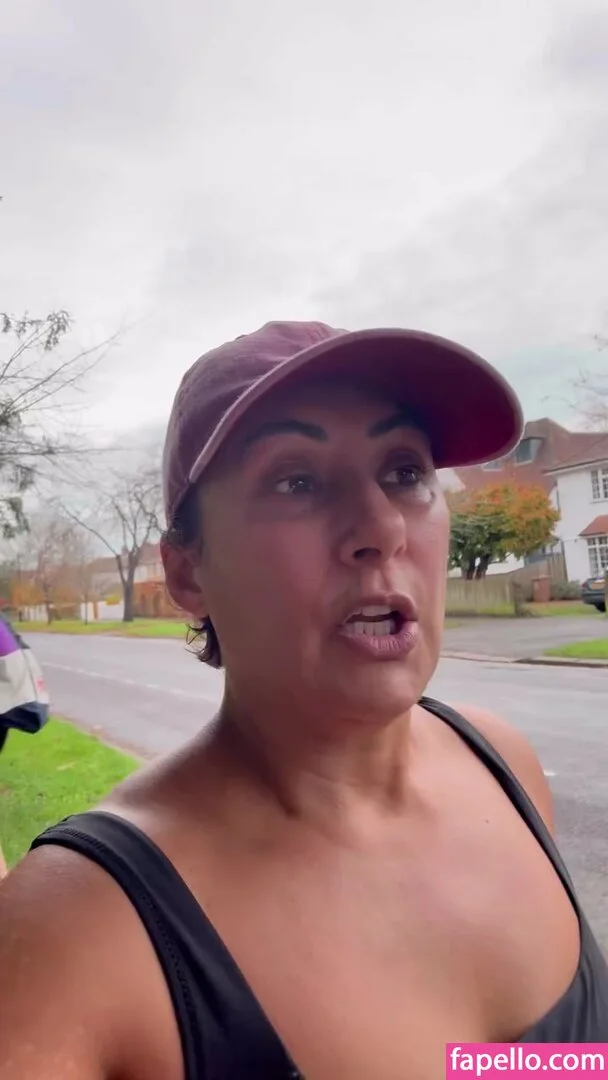 Saira Khan Nude Onlyfans Photo 6