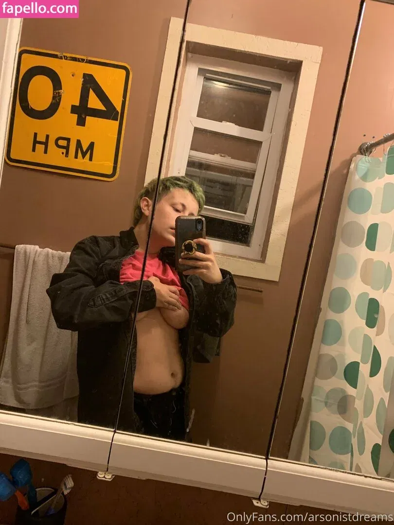 arsonistdreams / immagobeabean Onlyfans Photo Gallery 