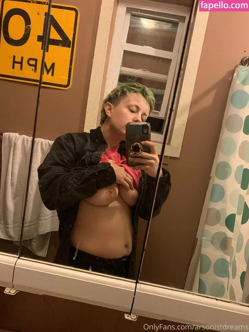 arsonistdreams / immagobeabean Onlyfans Photo Gallery 