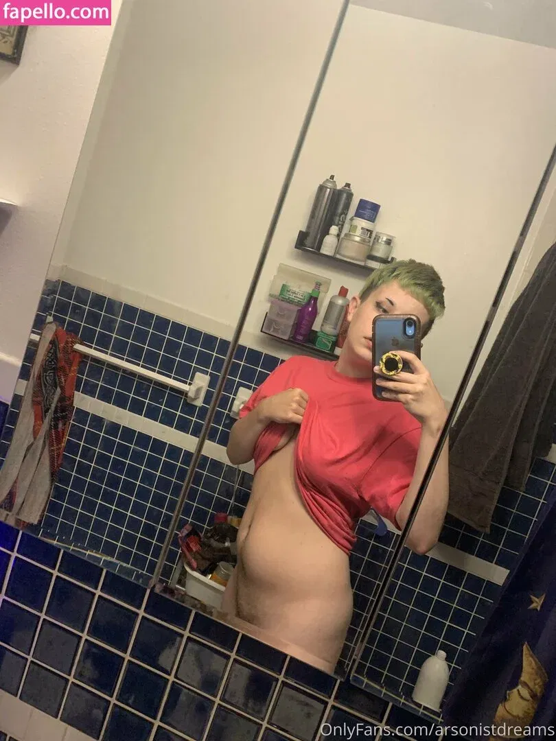 arsonistdreams / immagobeabean Onlyfans Photo Gallery 