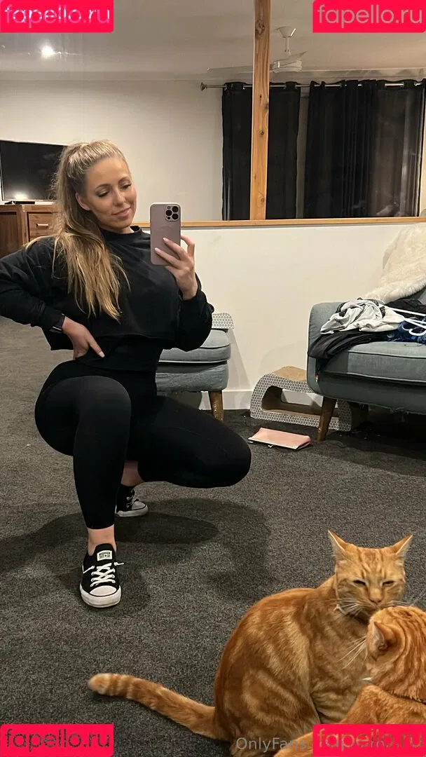 aurora.fit / auroraardizzone Onlyfans Photo Gallery 
